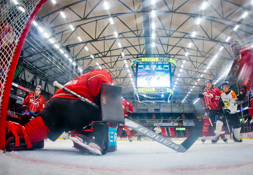 Örebros målvakt Jhonas Enroth och Glenn Gustafsson