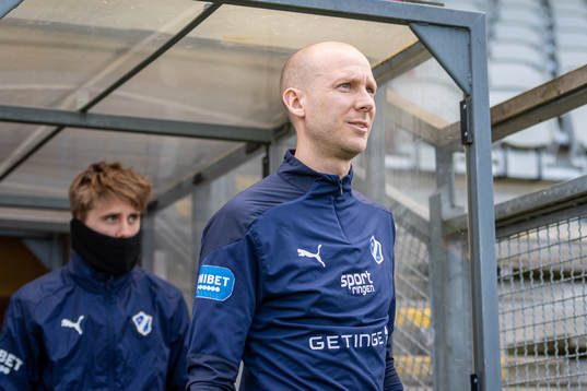 Halmstads Andreas Johansson gör entré till uppvärmningen