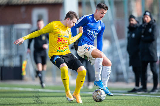 Löddes Emil Joelsson och Trelleborgs Haris Brkic