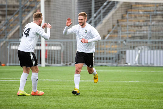 Örebros Johan Mårtensson jublar