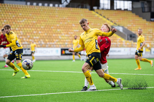 Elfsborgs Jacob Ondrejka och Falkenbergs Linus Borgström