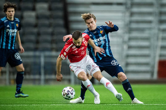 Djurgårdens Hampus Finndell och Kalmars Filip Sachpekidis