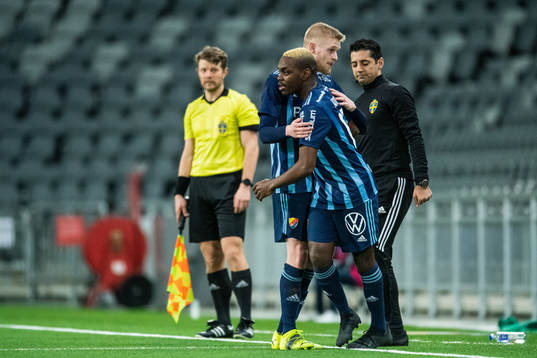 Djurgårdens Kalle Holmberg byts ut mot Joel Asoro