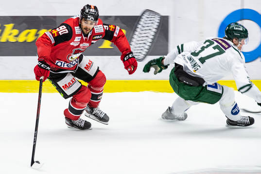 Malmö Redhawks Joseph Veleno och Färjestads Adam Ginning