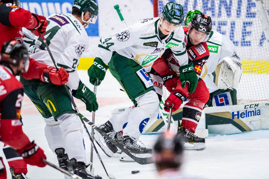 Färjestads Jacob Peterson och Malmö Redhawks Pathrik