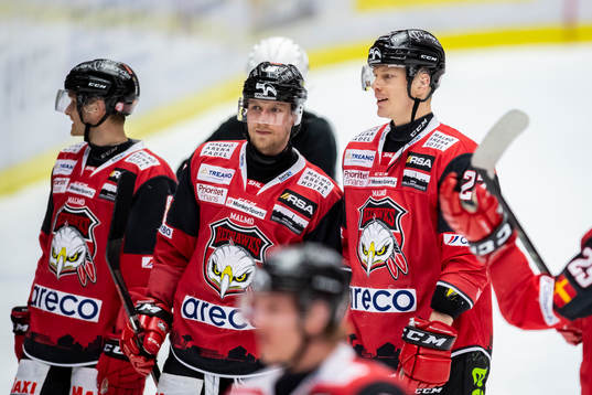 Malmö Redhawks Axel Wemmenborn  och Lars Bryggman  jublar