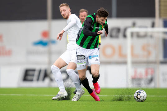Västerås Kevin Custovic och GAIS Adnan Maric