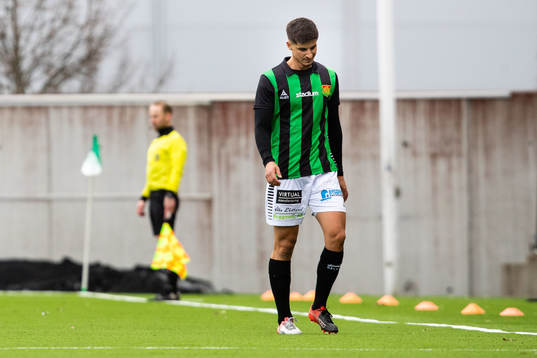 GAIS Emin Grozdanic deppar när han lämnar planen