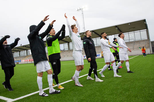 Västerås spelare jublar