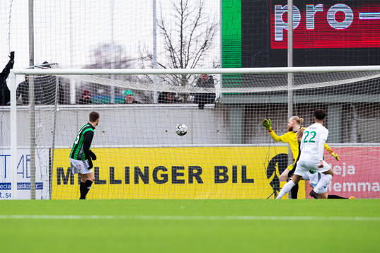 Västerås Justin Salmon gör 2-0