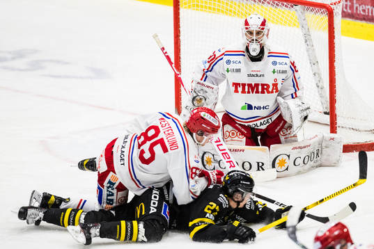 Timrås Filip Westerlund och Västerås Sebastian Benker