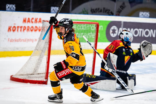 Luleås Michela Cava jublar