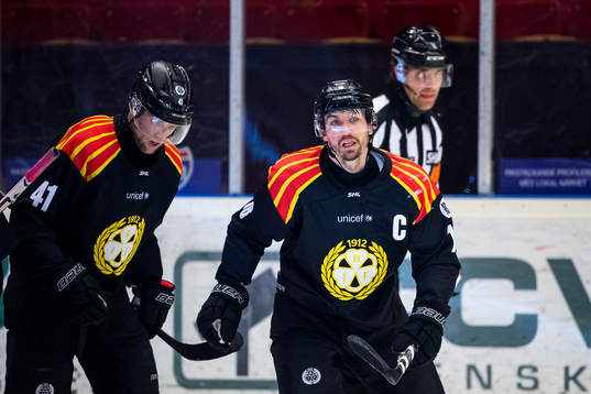 Brynäs Anton Rödin jublar