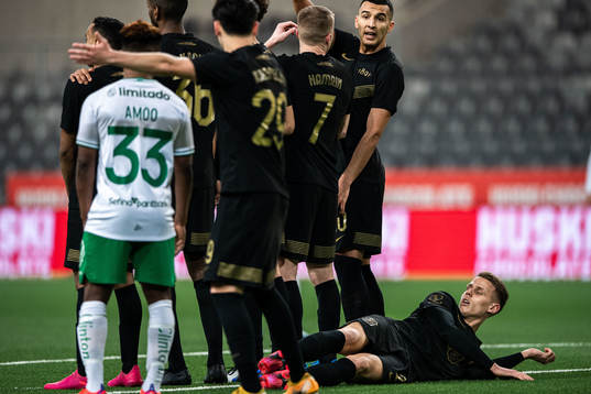 s Bojan Radulovic  ligger ner i muren