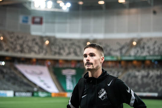 s Mikael Lustig