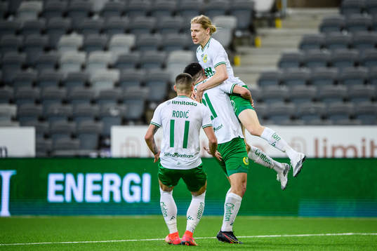 Hammarbys Gustav Ludwigson jublar