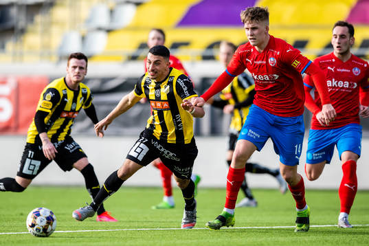Häckens Leonardo Farah Sarin och Helsingborgs Casper Widell