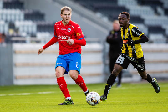 Helsingborgs Charlie Weberg och Häckens Benie Adama Traore