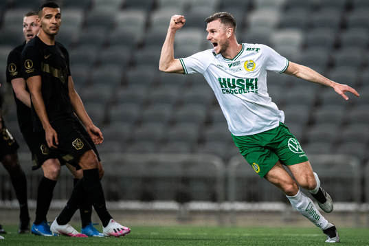Hammarbys Richard Magyar jublar
