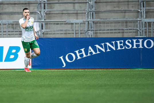 Hammarbys Vladimir Rodic jublar