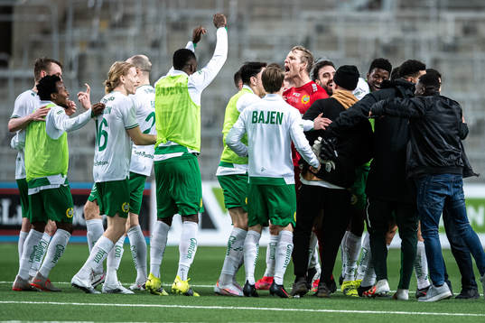 Hammarbys spelare jublar