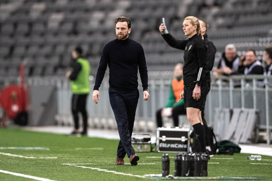 s tränare Bartosz Grzelak
