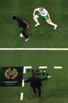 s Erick Otieno och Hammarbys Gustav Ludwigson i en duell