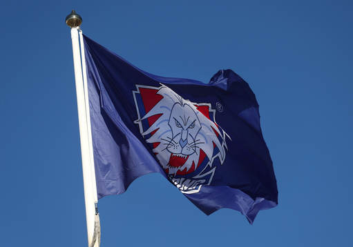 Generell bild på LHC-flaggor utanför Saab arena,