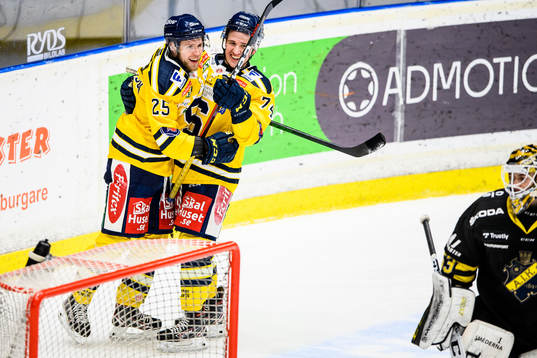 Södertäljes Christopher Bengtssonoch Rasmus Kahilainen