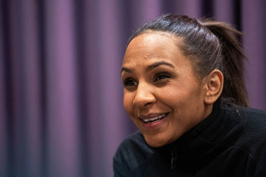 Madelen Janogy från det Damallsvenska fotbollslaget