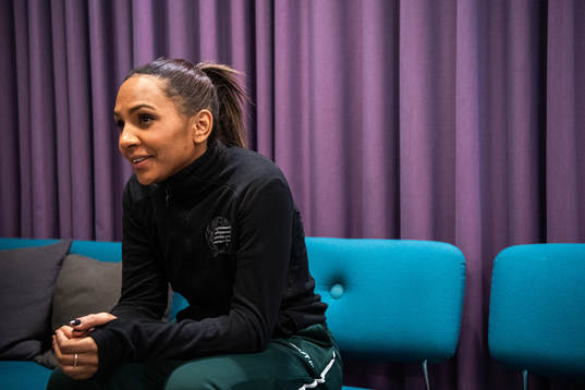 Madelen Janogy från det Damallsvenska fotbollslaget