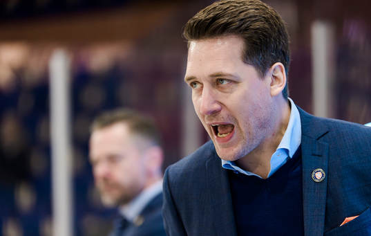 Växjös tränare Sam Hallam