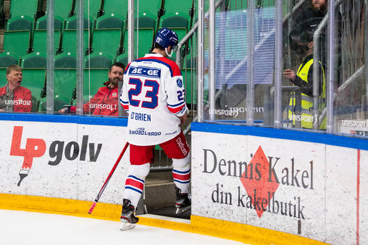 Oskarshamns Andrew O´Brien lämnar isen