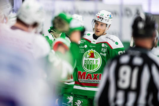 Rögles Adam Tambellini jublar