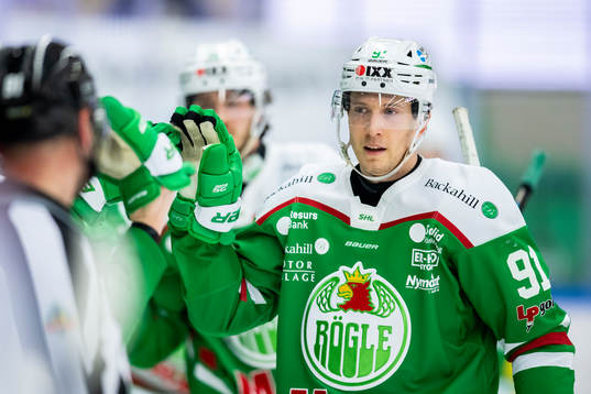 Rögles Adam Tambellini jublar