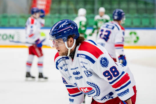 Oskarshamns Oliver Larsen deppar