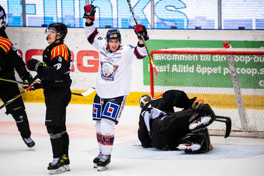 Linköpings Tyler Morley jublar
