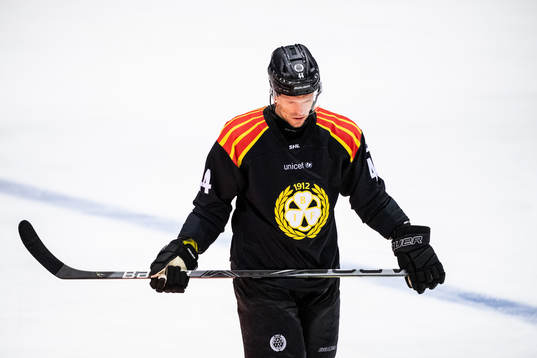Brynäs Nicklas Danielsson deppar