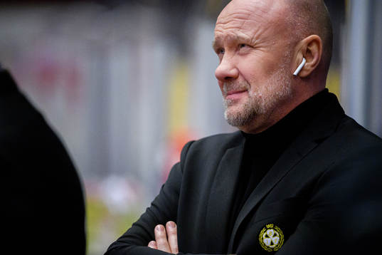 Brynäs tränare Peter Andersson deppar