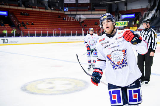 Linköpings Niko Ojamäki jublar