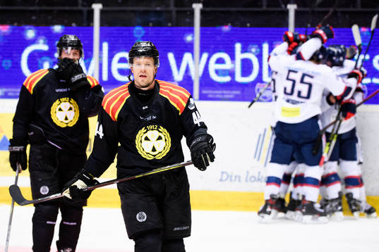 Brynäs Nicklas Danielsson deppar