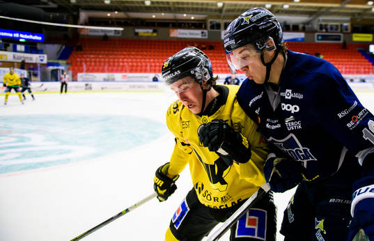 Västerås Alexander Lunsjö och Karlskogas Filip Roos