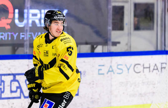 Västerås Alexander Lunsjö jublar