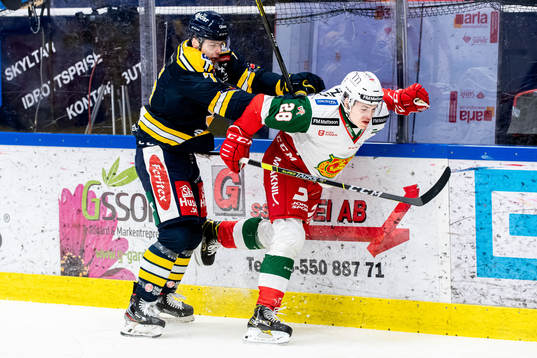 Södertäljes Sam Bitten och Moras Alexander Lundqvist