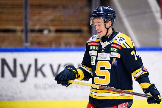 Södertäljes Rasmus Kahilainen deppar
