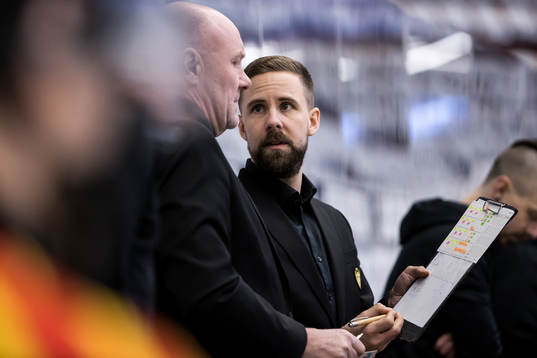 Brynäs assisterande tränare Mikael Holmqvist
