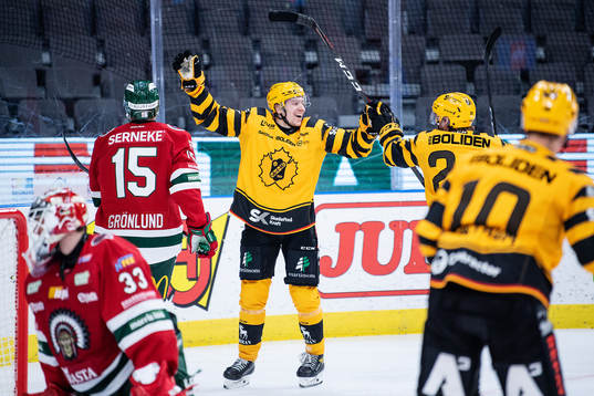 Skellefteås Pär Lindholm jublar