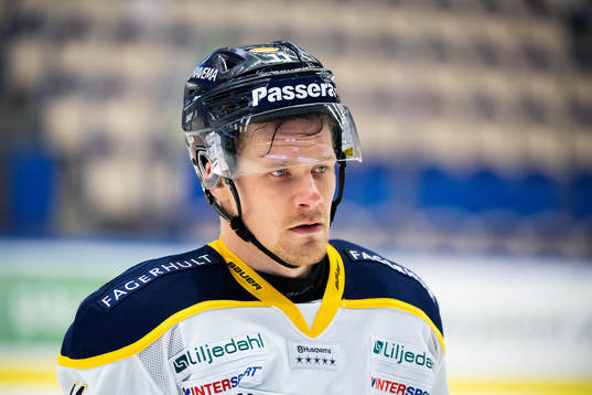 s Simon Önerud deppar