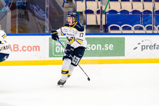s Emil Johansson skriker