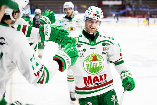 Rögles Simon Ryfors jublar